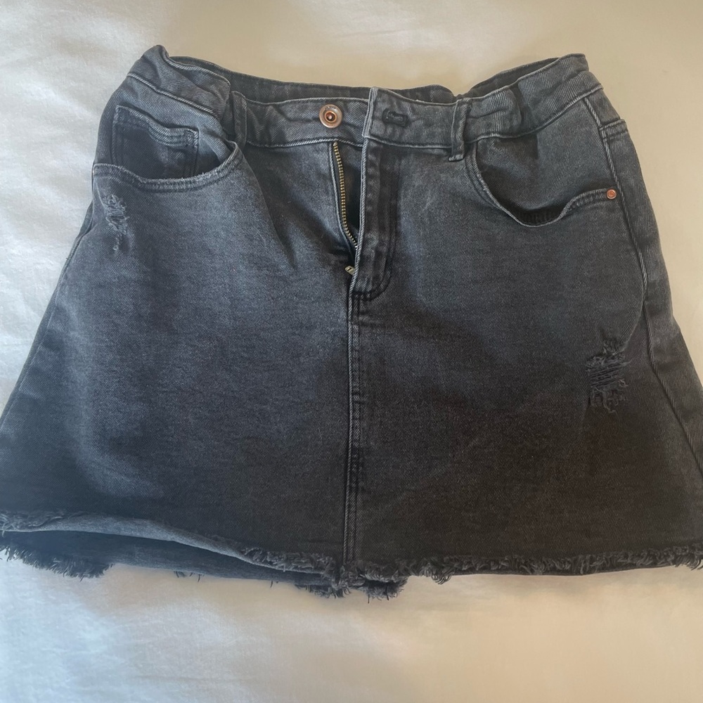Black Zara denim skirt